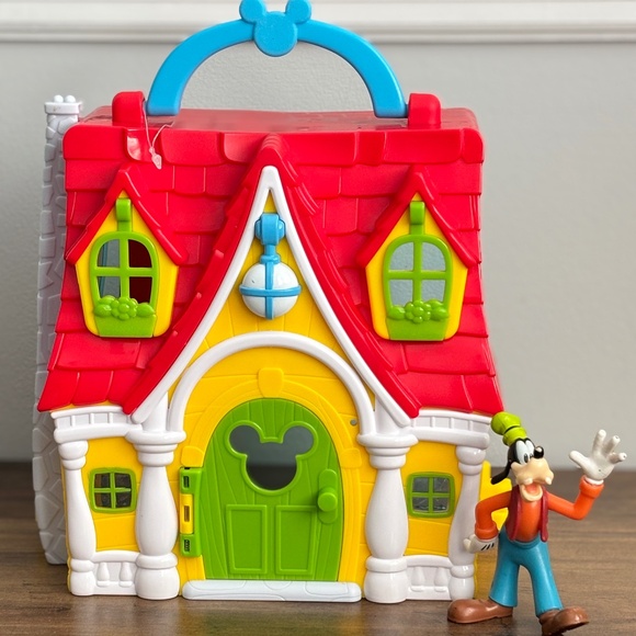 DISNEY Store Official MICKEY MOUSE CLUBHOUSE Toy Play Set Junior GOOFY Travel - Picture 1 of 13